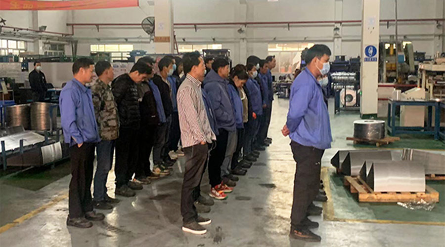 保健康 趕生產(chǎn)！金環(huán)電器早會(huì)叮囑員工注意防疫