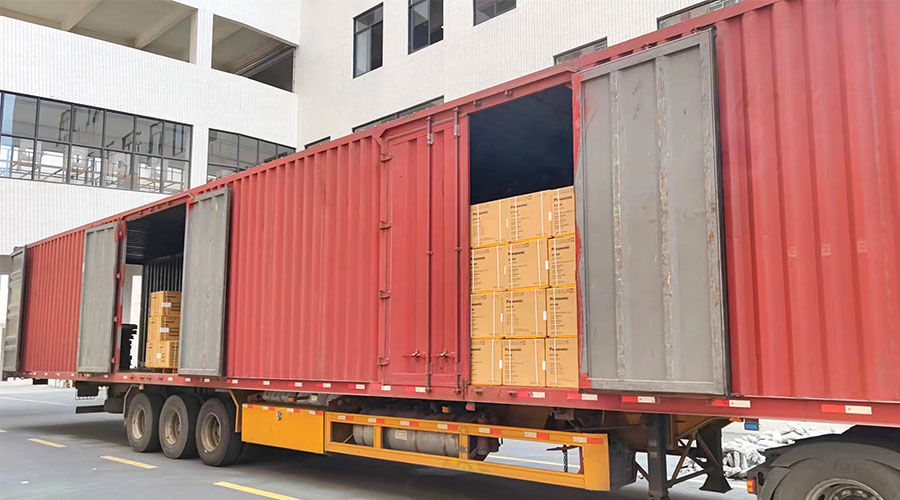 使命必達(dá)！高效完成國(guó)內(nèi)知名品牌客戶(hù)迷你洗衣機(jī)裝柜發(fā)貨